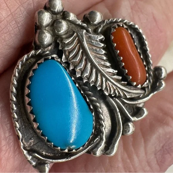 Navajo Sterling silver sleeping beauty, corral - Picture 2 of 11